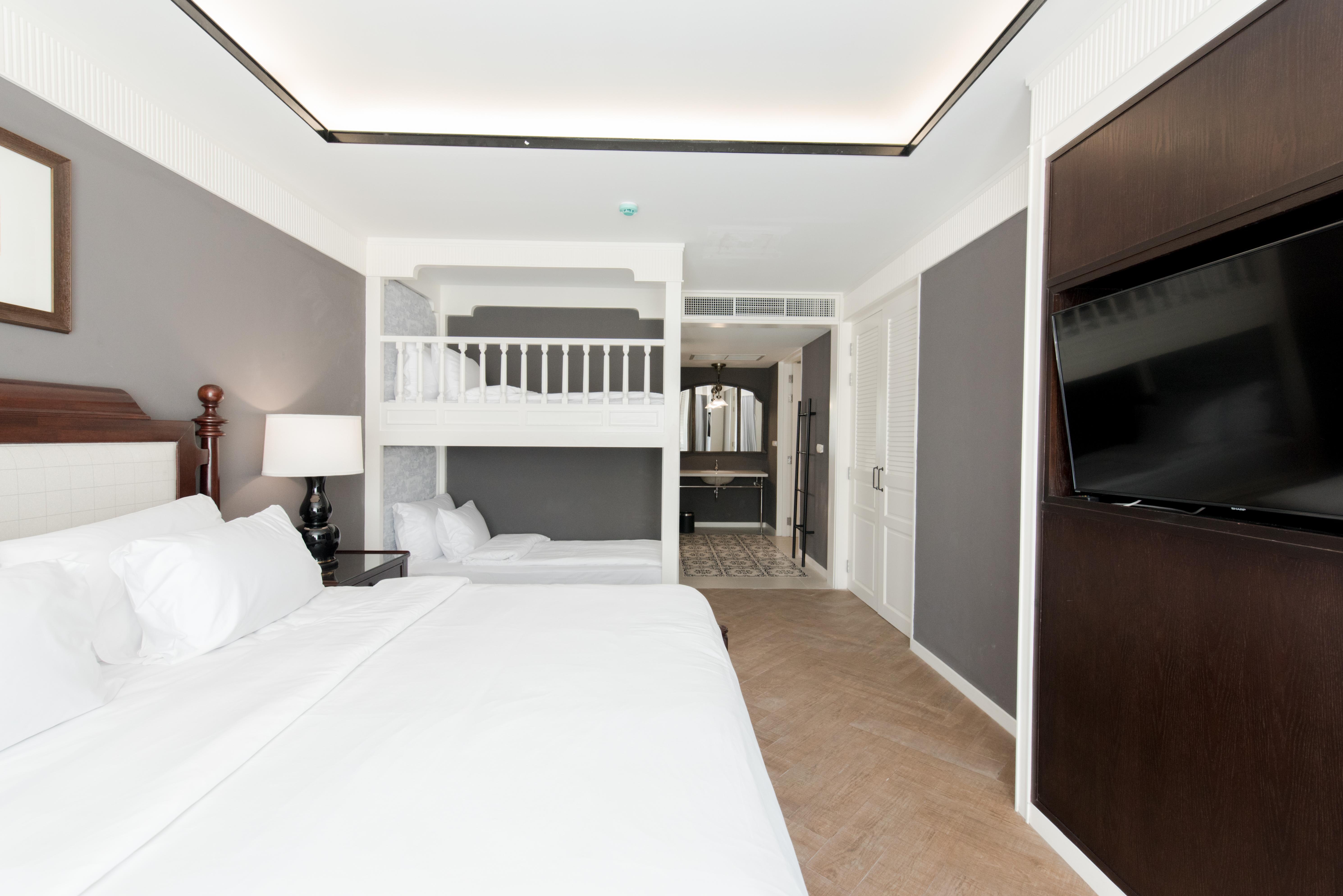 Marina Gallery Resort-Kacha-Kalim Bay - Sha Plus Patong Exterior photo A room at the hotel